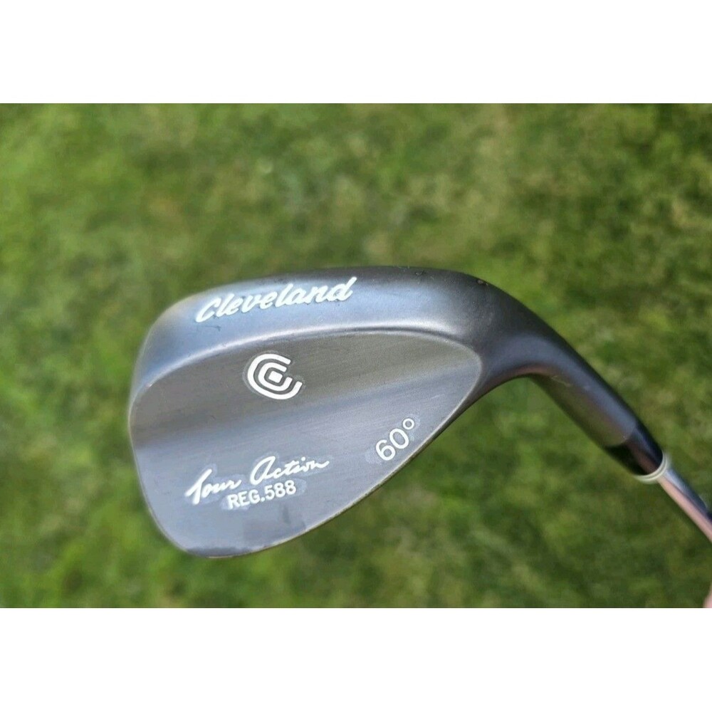Cleveland Tour Action 588 60° Wedge Gunmetal RH Dynamic Gold Wedge Flex 35"